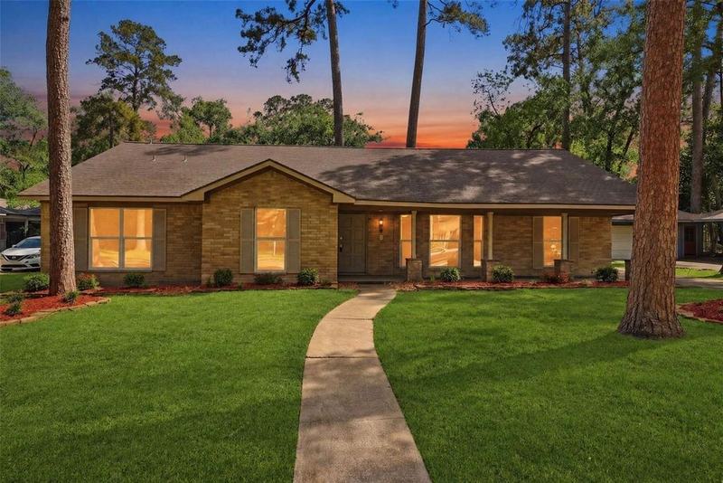 1914 Lazy Grove Dr, Kingwood, TX 77339